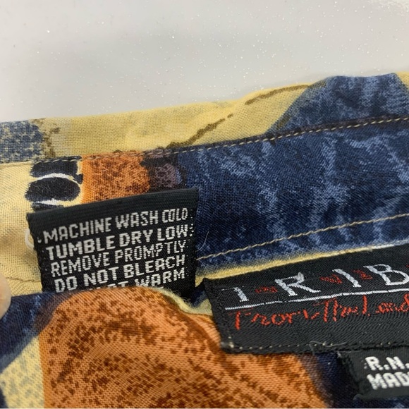 Tribes Camp Shirt Men XL Short Sleeve  Abstract Print Button Up Travel Vacation - Picture 7 of 9